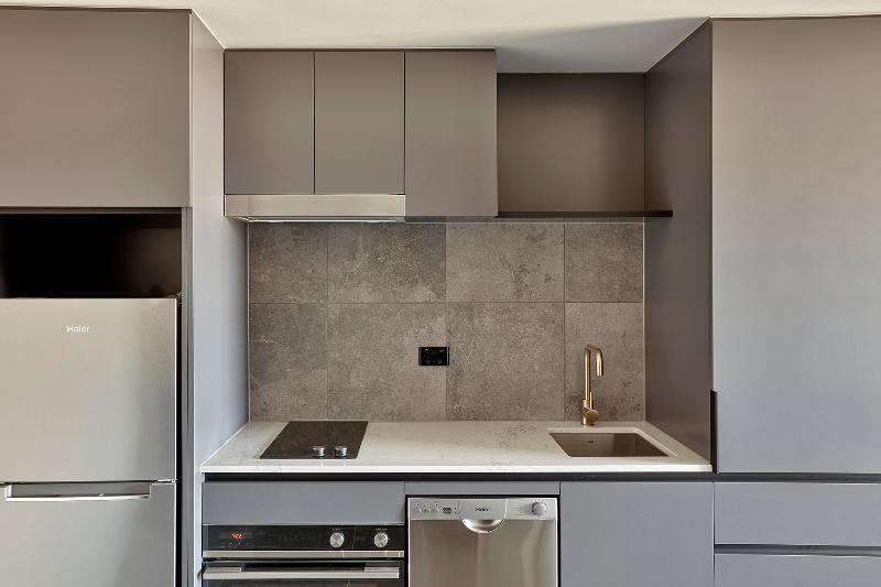 Adina Apartment Hotel West Melbourne image