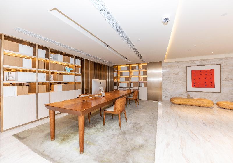 Lobby & Reception
