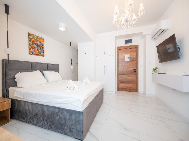 Kings Palace Suites image