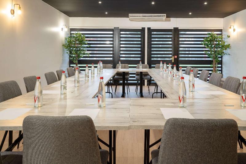 Sure Hotel by Best Western Rouvignies Valenciennes image