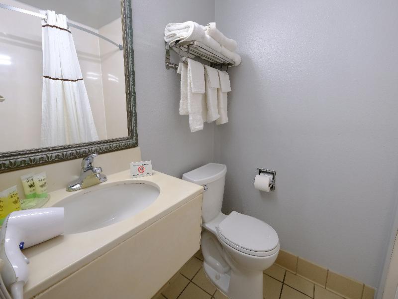 M Star Hotel Searcy image