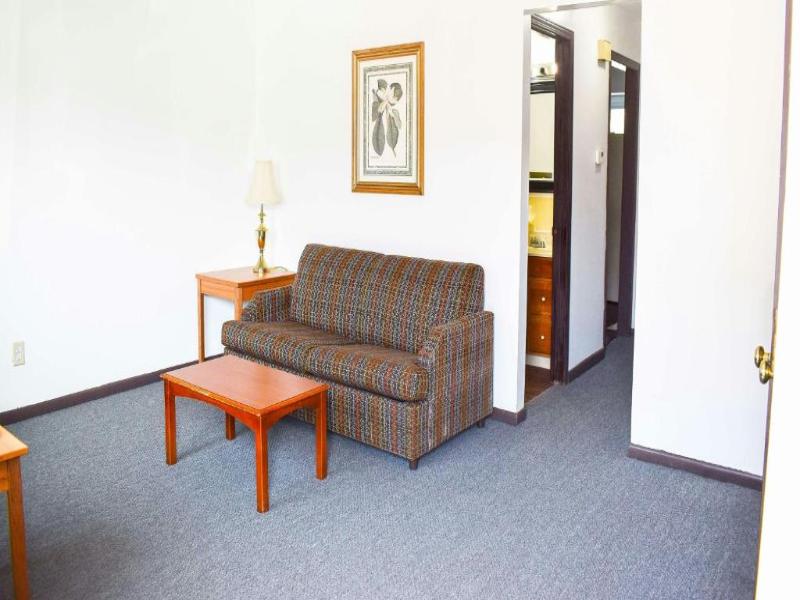 Magnuson Hotel Extended Stay Canton Ohio image