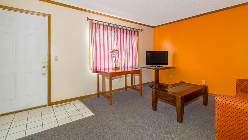 Magnuson Hotel Extended Stay Canton Ohio image
