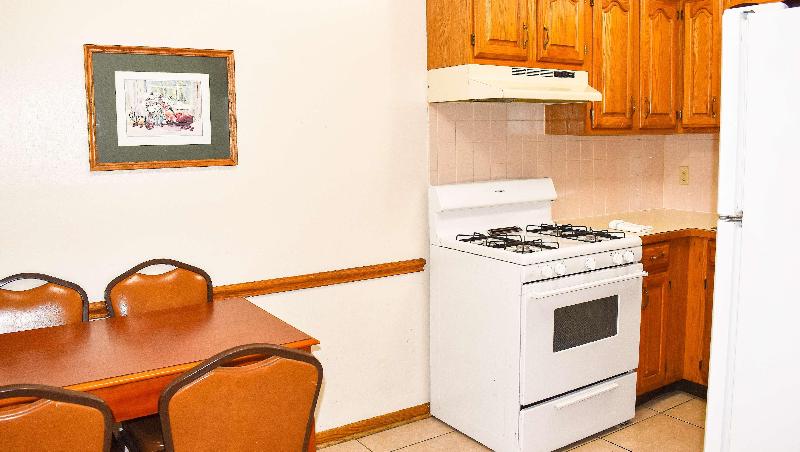 Magnuson Hotel Extended Stay Canton Ohio image