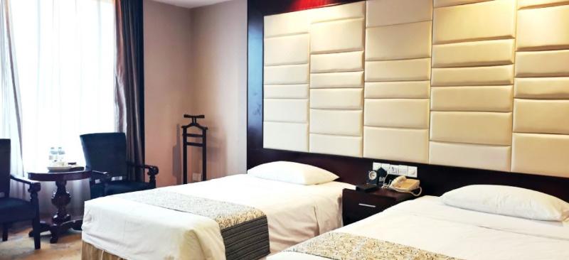 Yanjiang International Hotel image