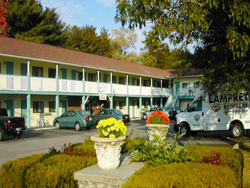 Hampton Motor Inn image
