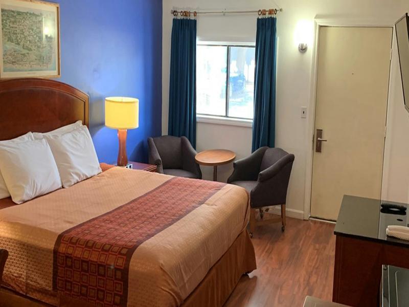Hampton Motor Inn image