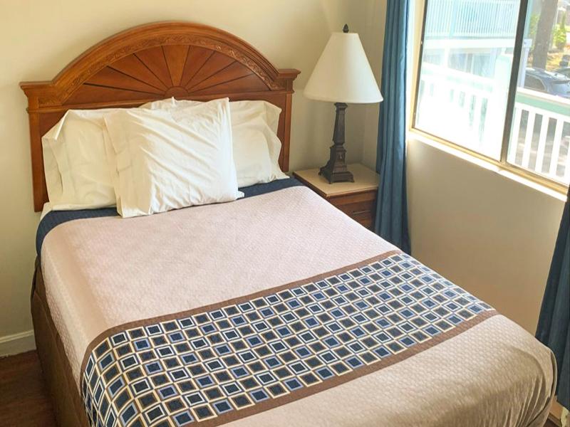 Hampton Motor Inn image