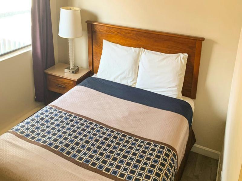 Hampton Motor Inn image