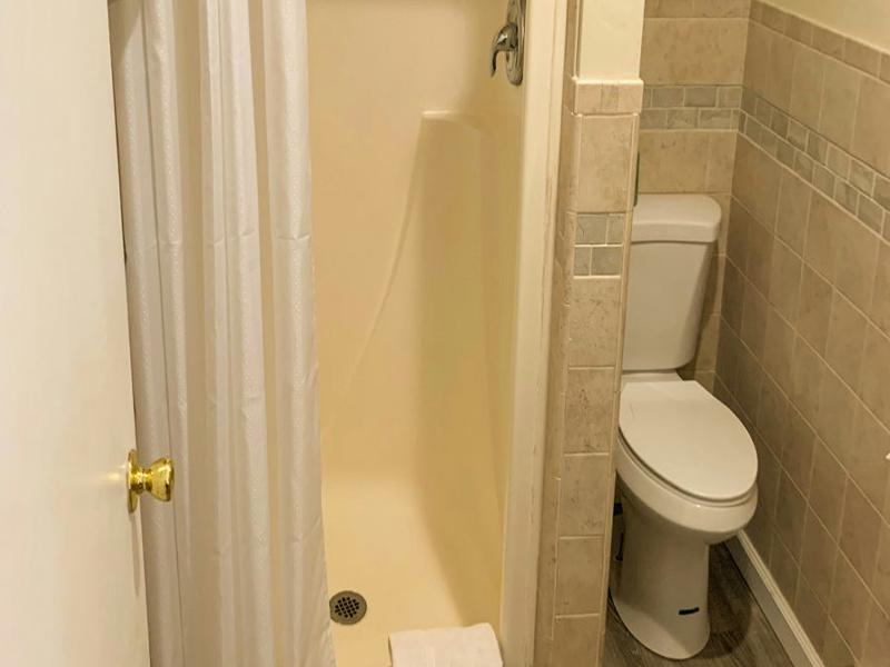 Hampton Motor Inn image
