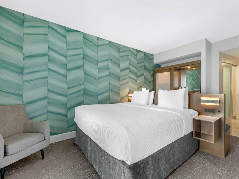 Cambria Hotel Ocean City - Bayfront image