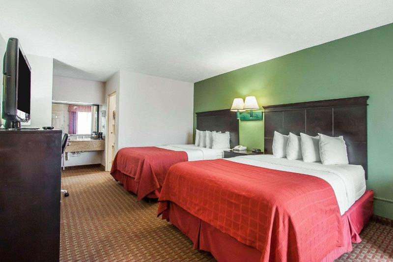 Quality Inn Savannah South image