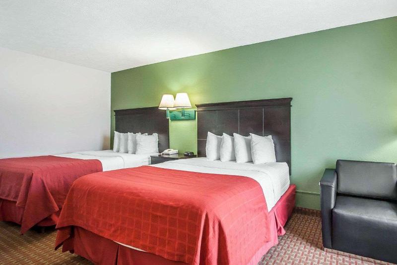 Quality Inn Savannah South image