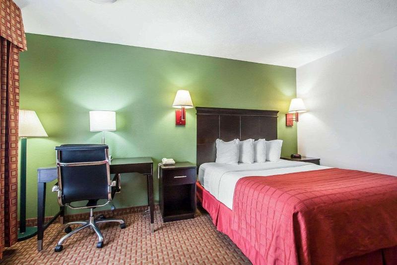 Quality Inn Savannah South image