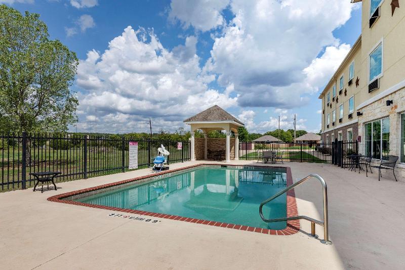Comfort Inn & Suites Gatesville image