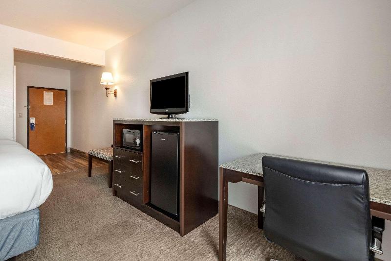 Comfort Inn & Suites Gatesville image