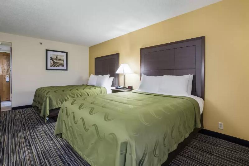 1 King Bed Nonsmoking Accessible
