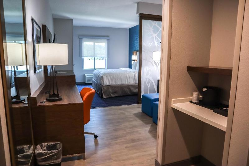 Hotel Comfort Suites Gainesville Near University