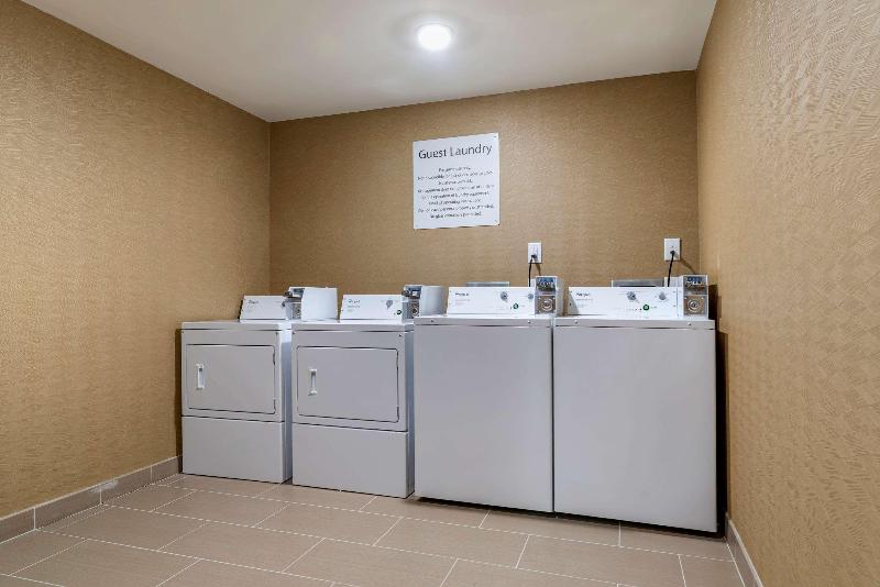Comfort Inn Suites Downtown Near University image