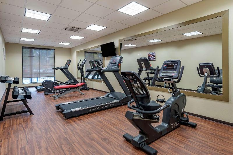 Comfort Inn Suites Downtown Near University image