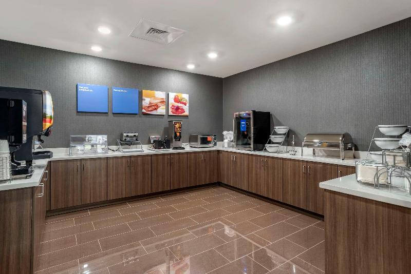 Comfort Inn Suites Downtown Near University image