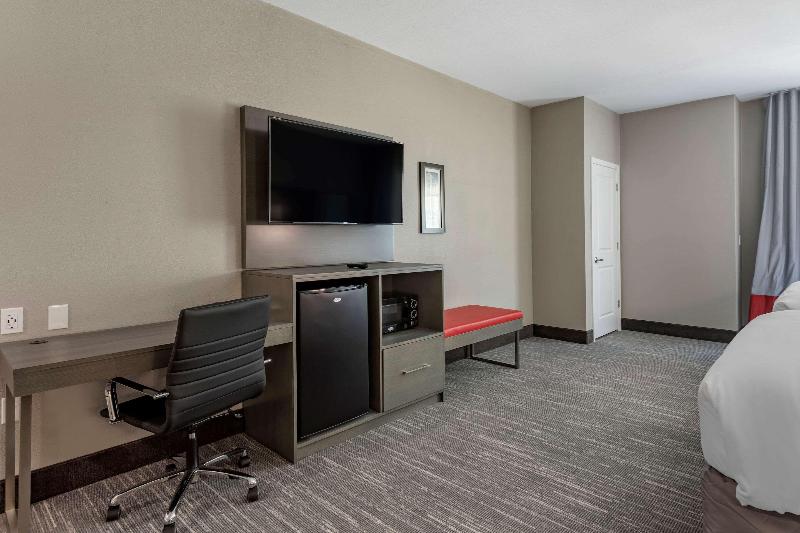 Comfort Inn Suites Olive Branch image