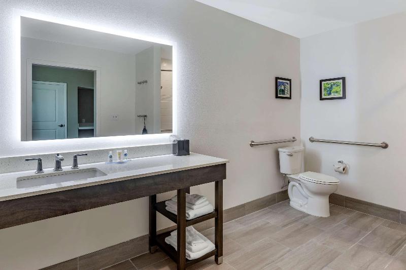Comfort Inn Suites Olive Branch image