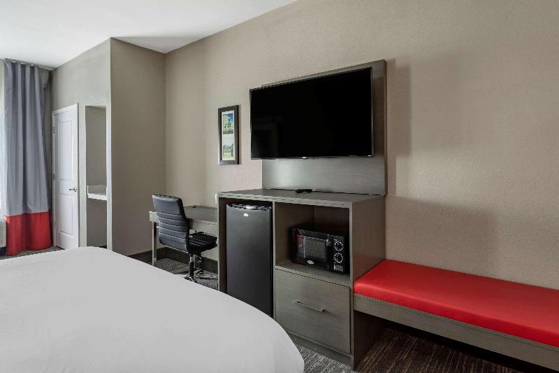 Comfort Inn Suites Olive Branch image