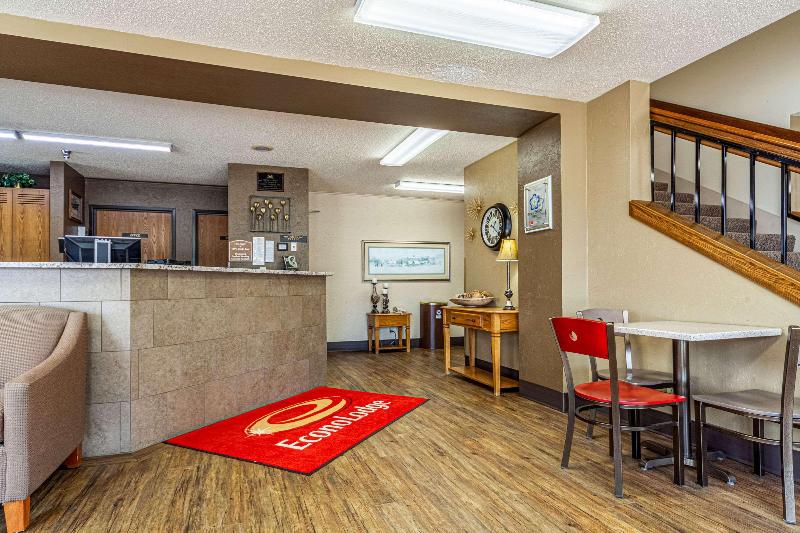 Econo Lodge Sioux Center image