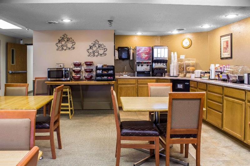 Econo Lodge Sioux Center image