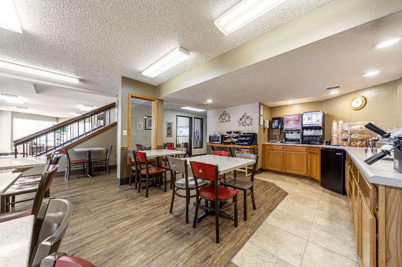 Econo Lodge Sioux Center image