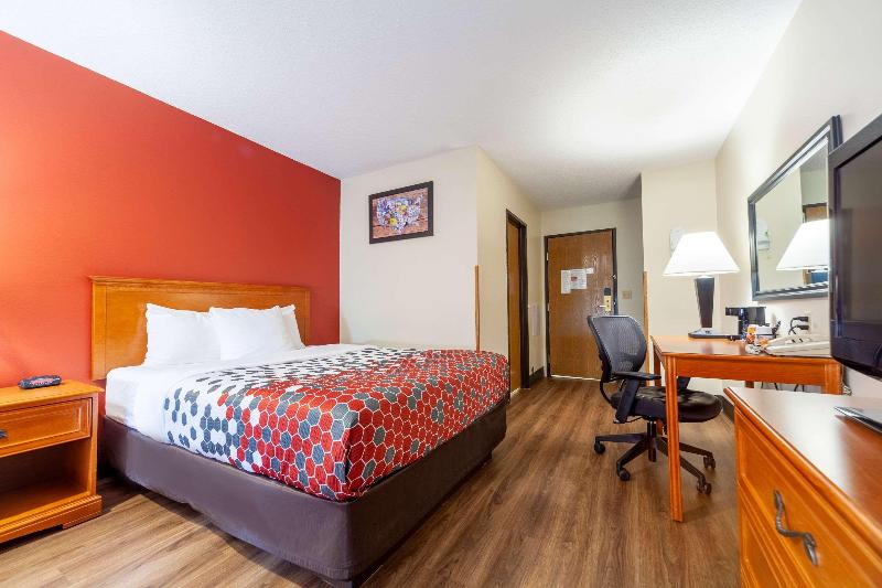 Econo Lodge Sioux Center image