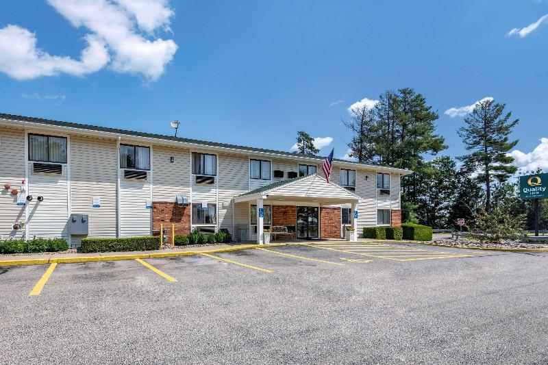 QUALITY INN Sanford image