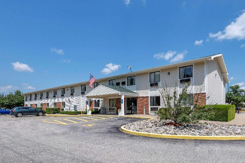 QUALITY INN Sanford image