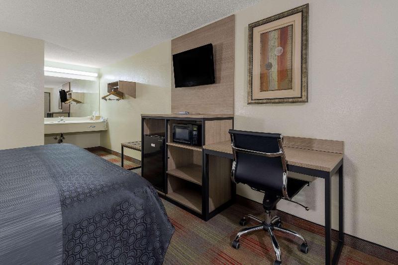 Rodeway Inn image