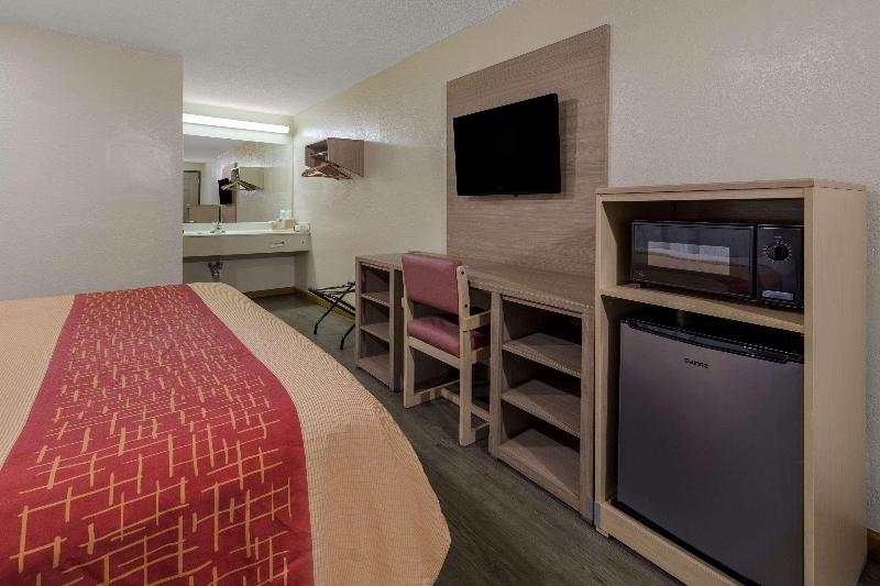 Rodeway Inn image