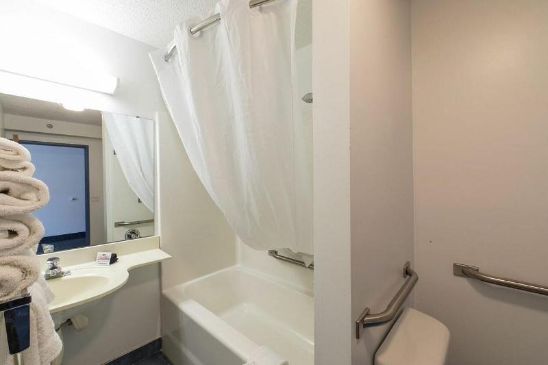 Quality Inn Mount Pleasant image