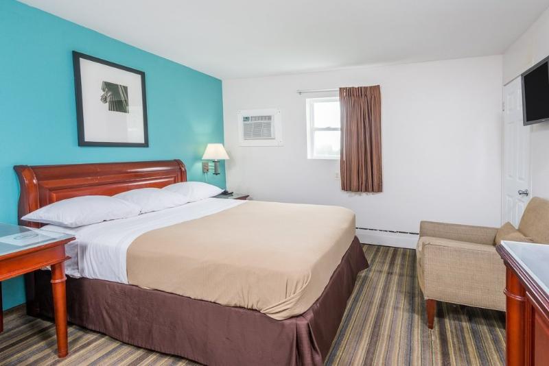 Rodeway Inn Pittsfield image 7