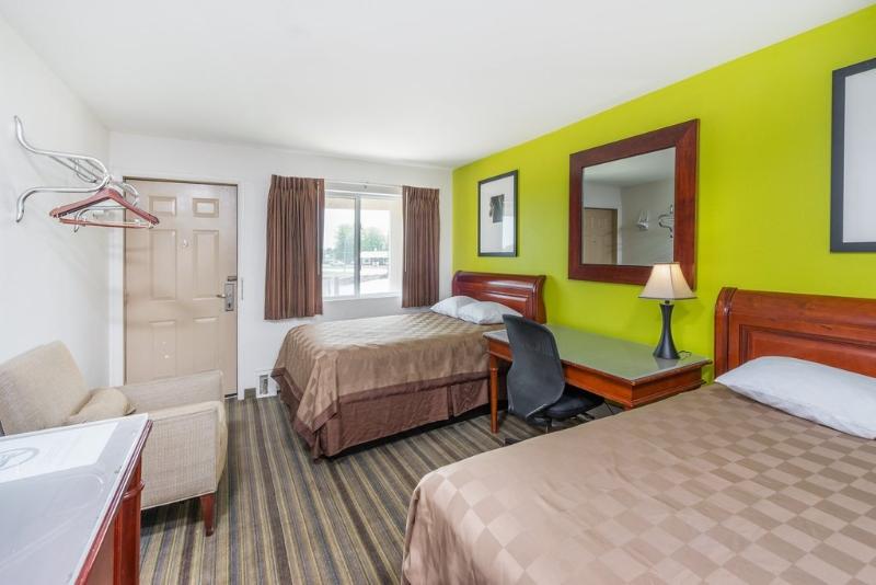 Rodeway Inn Pittsfield image
