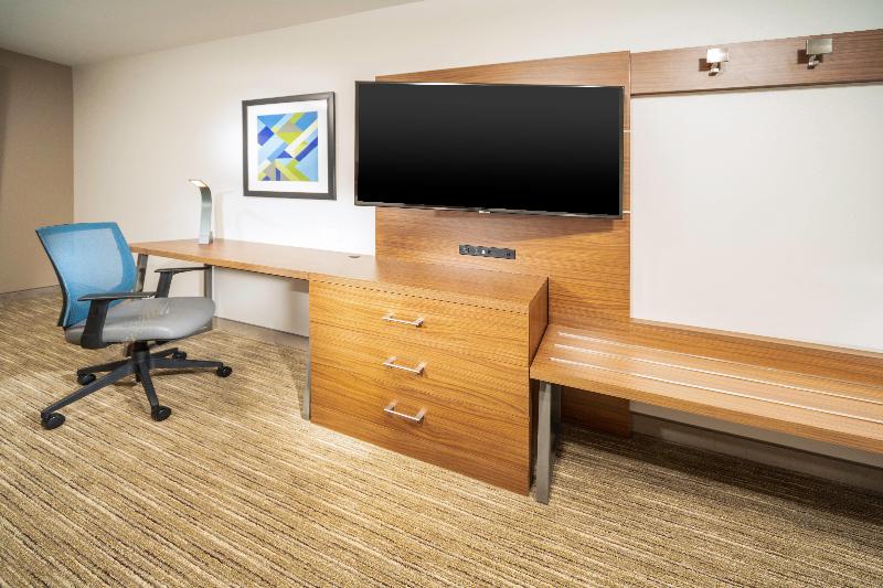 Holiday Inn Express & Suites Brevard - City Center photo 19