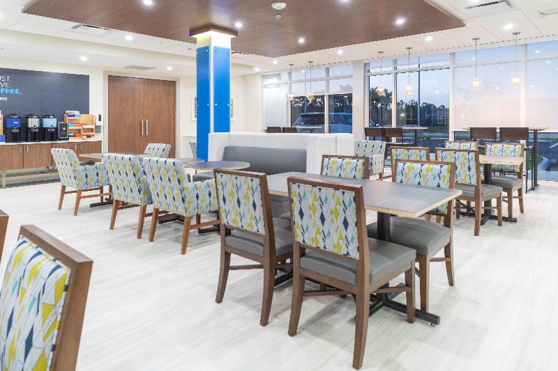 Holiday Inn Express Suites Fort Myers Airport IHG image