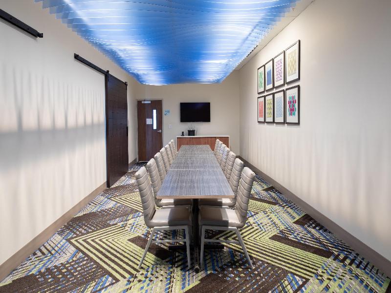 Holiday Inn Express & Suites Goodland I-70 By IHG image