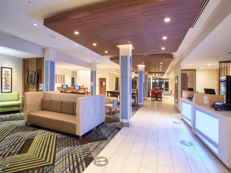 Holiday Inn Express & Suites Goodland I-70 By IHG image