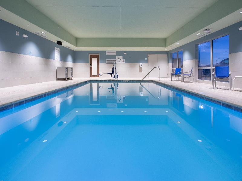 Holiday Inn Express & Suites Goodland I-70 By IHG image