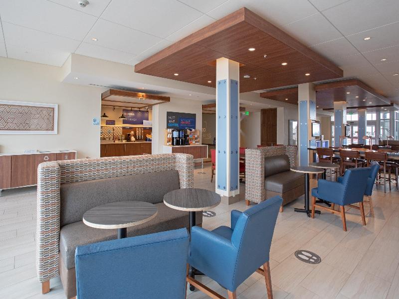 Holiday Inn Express & Suites Goodland I-70 By IHG image