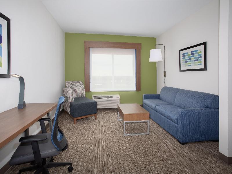 Holiday Inn Express & Suites Goodland I-70 By IHG image
