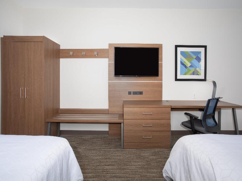 Holiday Inn Express & Suites Goodland I-70 By IHG image