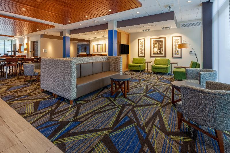 Holiday Inn Express Brunswick Harpers Ferry Area photo 23