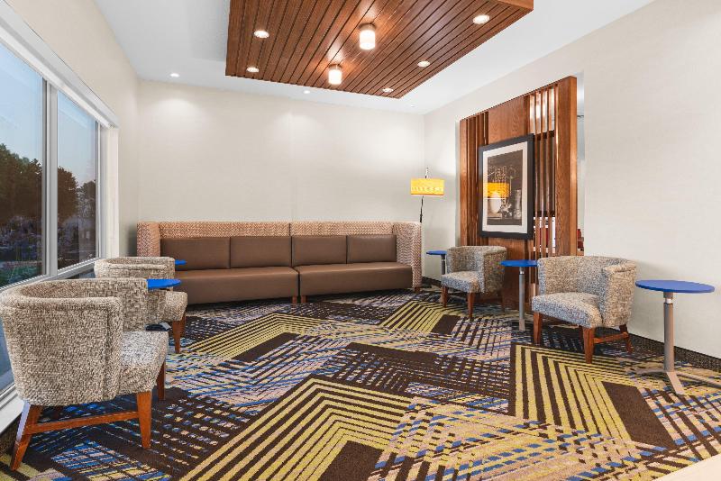 Holiday Inn Express & Suites Suisun City