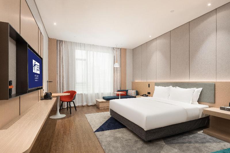 Holiday Inn Express Dongguan Marina Bay image
